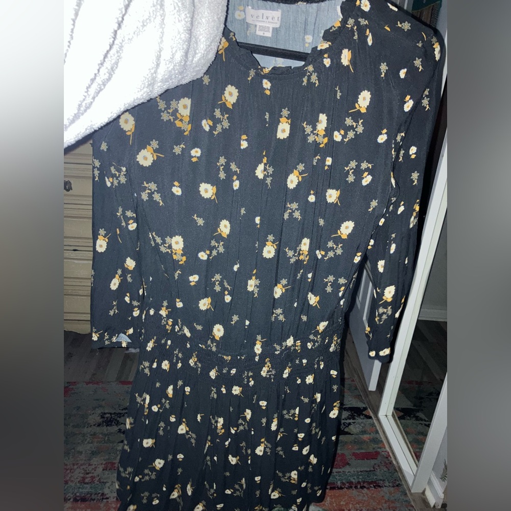 Velvet by Graham & Spencer Black Dress with Yellow Floral Pattern - Picture 10 of 11